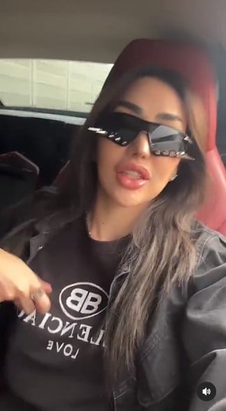 เบล บุษยา ไลฟ์สด ขับรถ เปิดเสื้อ