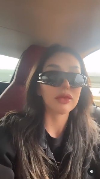 เบล บุษยา ไลฟ์สด ขับรถ เปิดเสื้อ