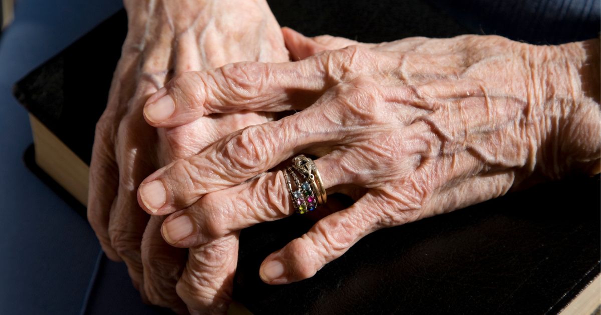 เบี้ยผู้สูงอายุ