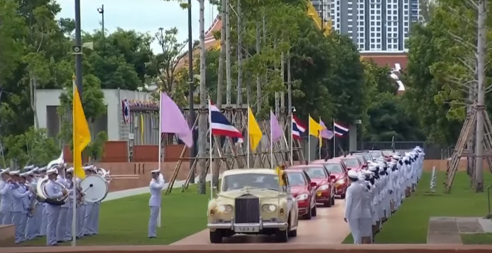 เลขทะเบียนรถมงคล ในหลวง ร.10 เสด็จฯ เปิดประชุมสภา