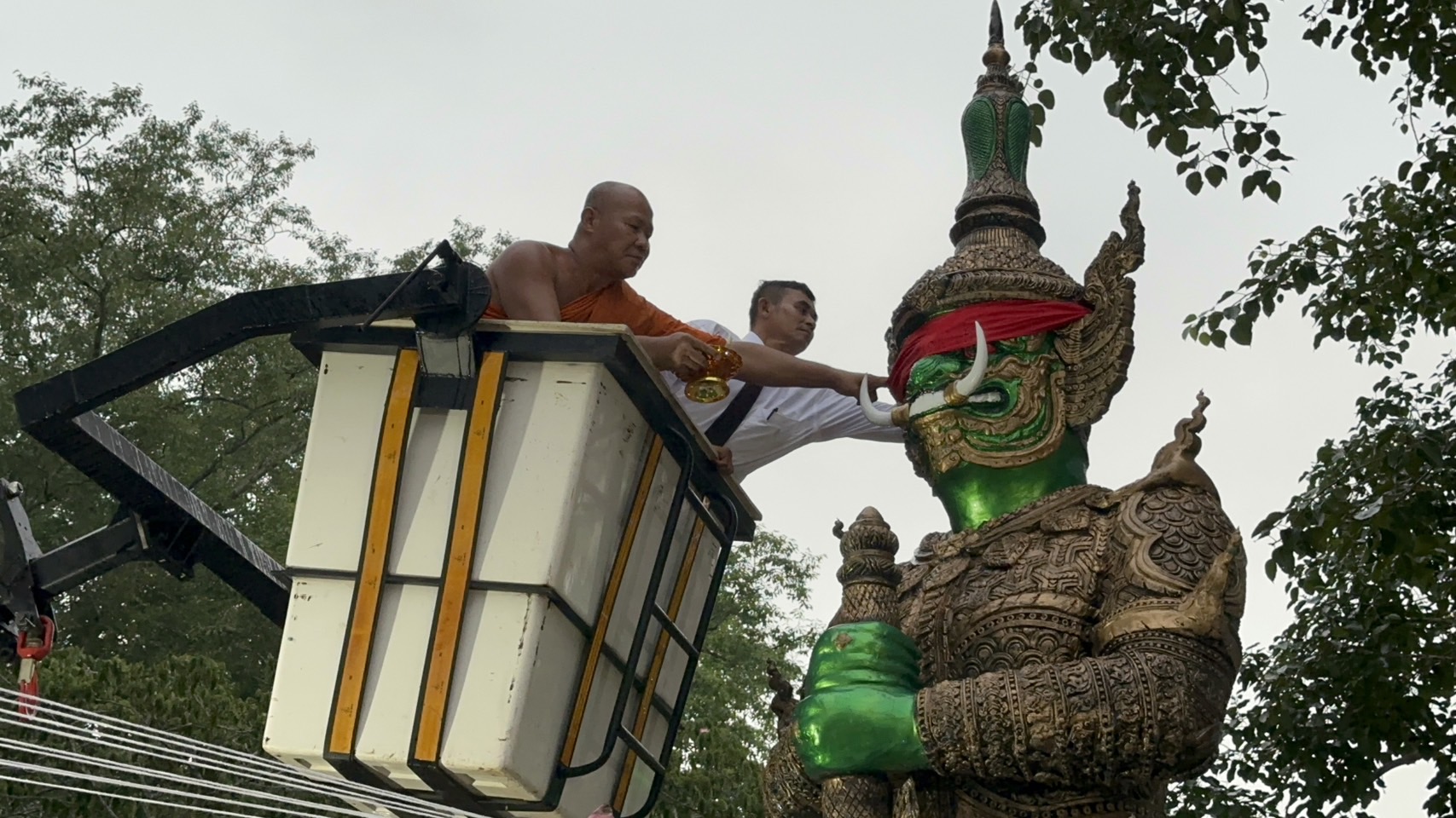 เลขเด็ด พิธีบวงสรวงท้าวเวสสุวรรณ วัดเนินสุข 31 7 66