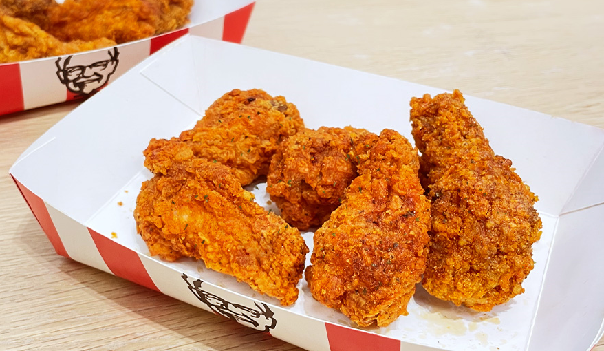 ไขข้อสงสัย 'เคเอฟซี-แมคโดนัลด์' ต้องเก็บถาดเอง หรือเรียกพนักงาน