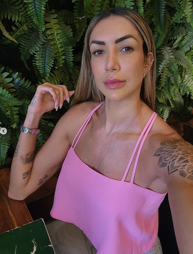 ไทซ่า เมเนเซส วาร์ป