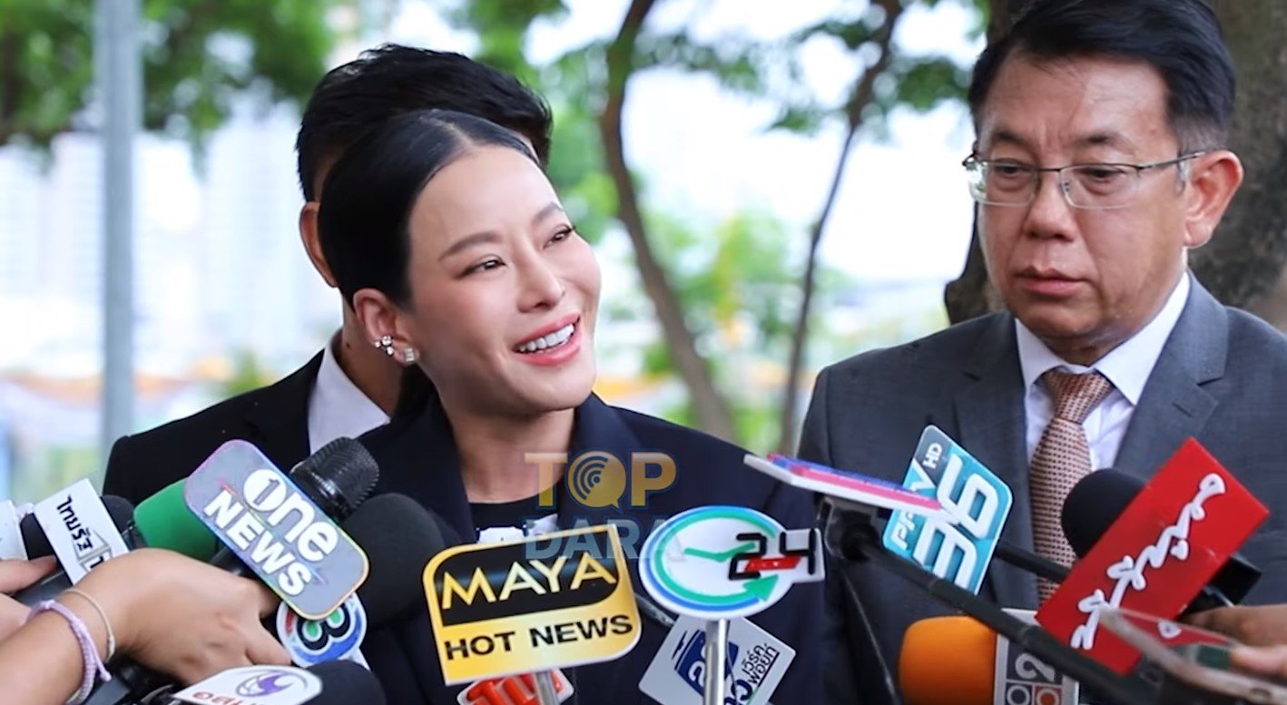 หนิง ปณิตา ทนายมือที่ 3