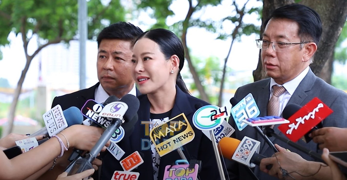 หนิง ปณิตา ทนายมือที่ 3