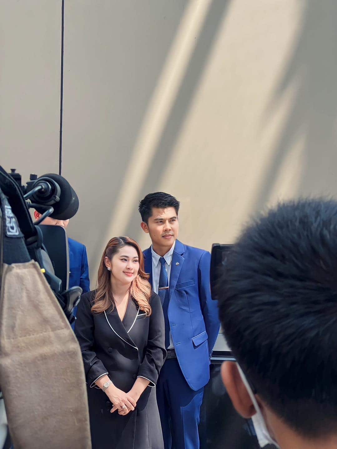 มือที่สามหนุ่มจูน