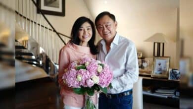 ข่าวทักษิณกลับไทย ยิ่งลักษณ์