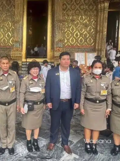 ท่านอ้น วัชรเรศร วิวัชรวงศ์ เสด็จไหว้พระ