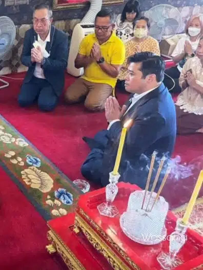 ท่านอ้น วัชรเรศร วิวัชรวงศ์ เสด็จไหว้พระ