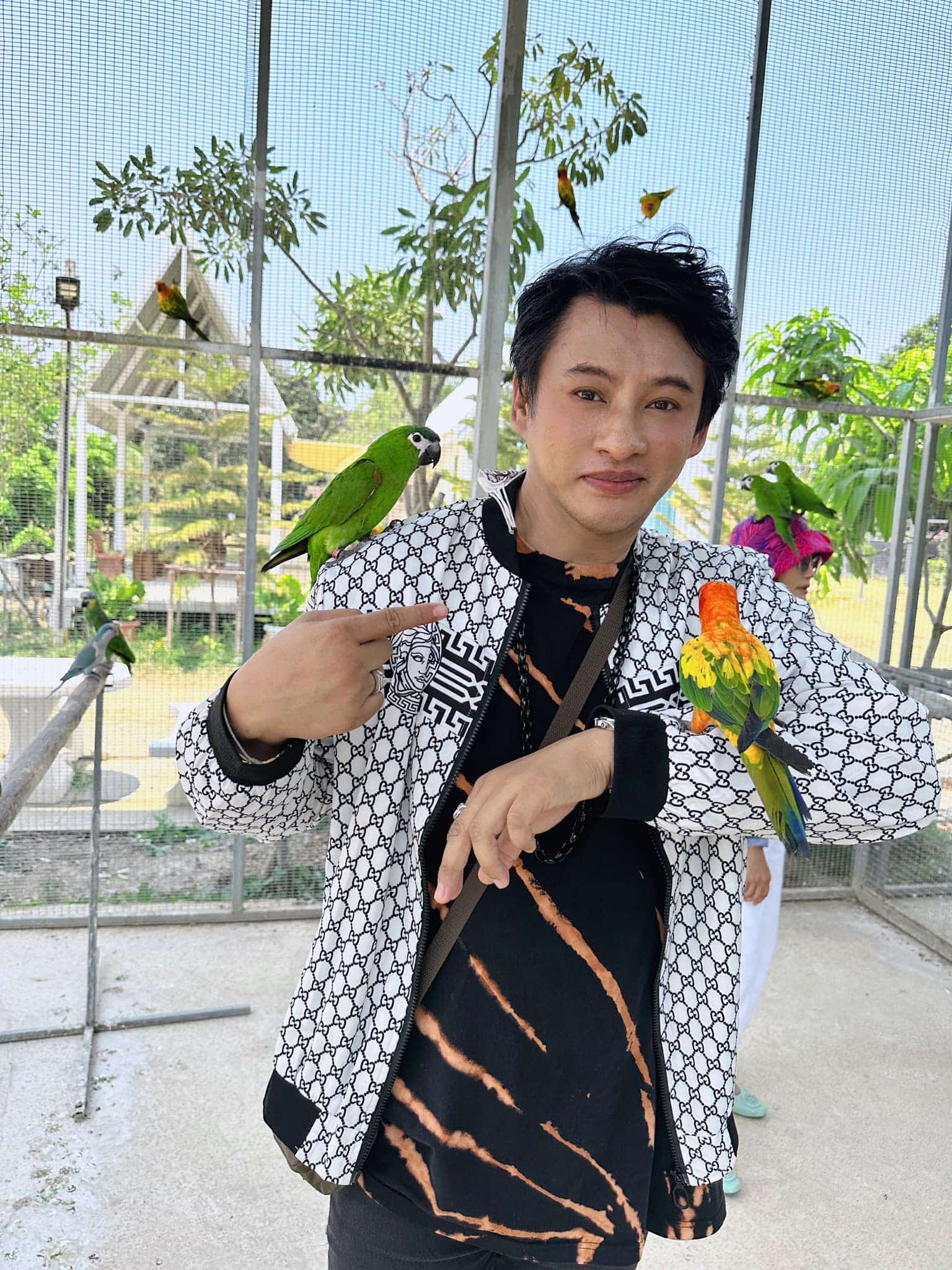 ธีร์ ภูมิธนะวัชร์ ถูกแฉ