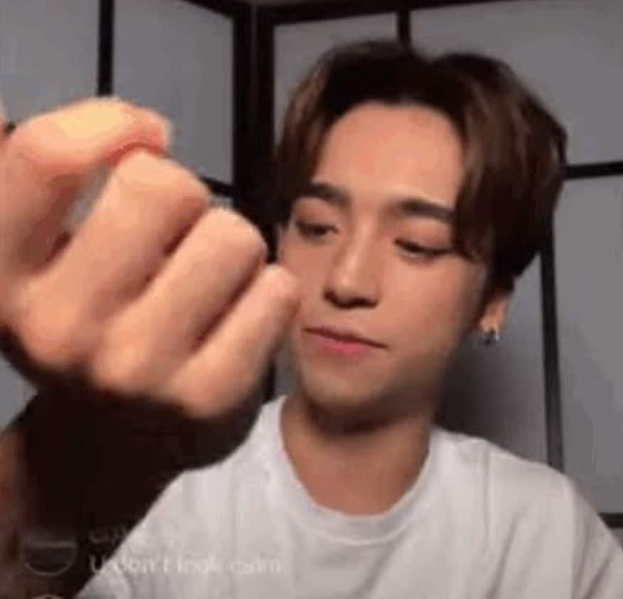 บอมฮัน ทำร้ายตัวเอง