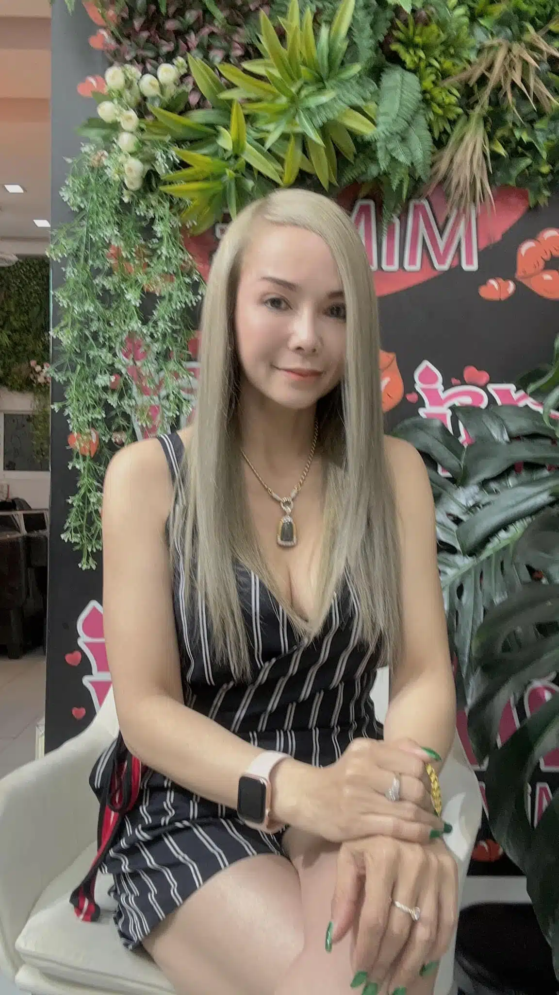 นักร้องหมอลำ บ คือใคร