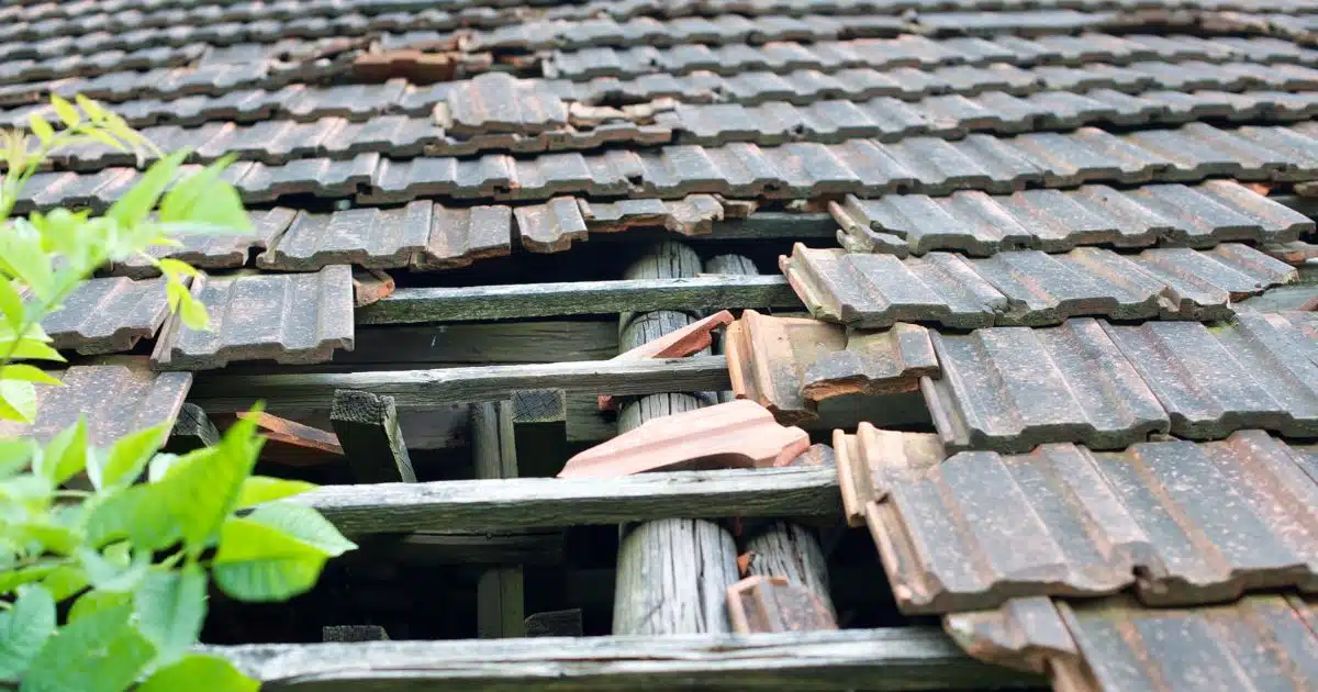 ฝันว่าเปลี่ยนหลังคาบ้านใหม่