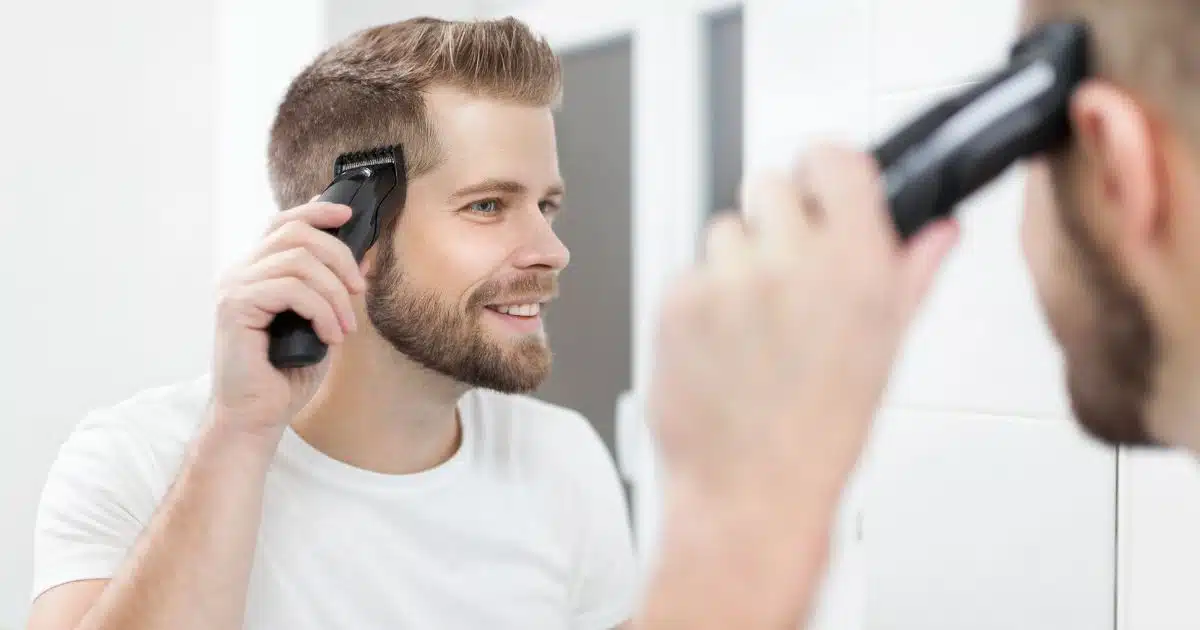 ฝันว่าเปลี่ยนทรงผมใหม่ให้ตัวเอง