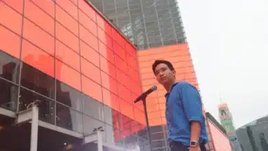 พิธา หุ้นสื่อ