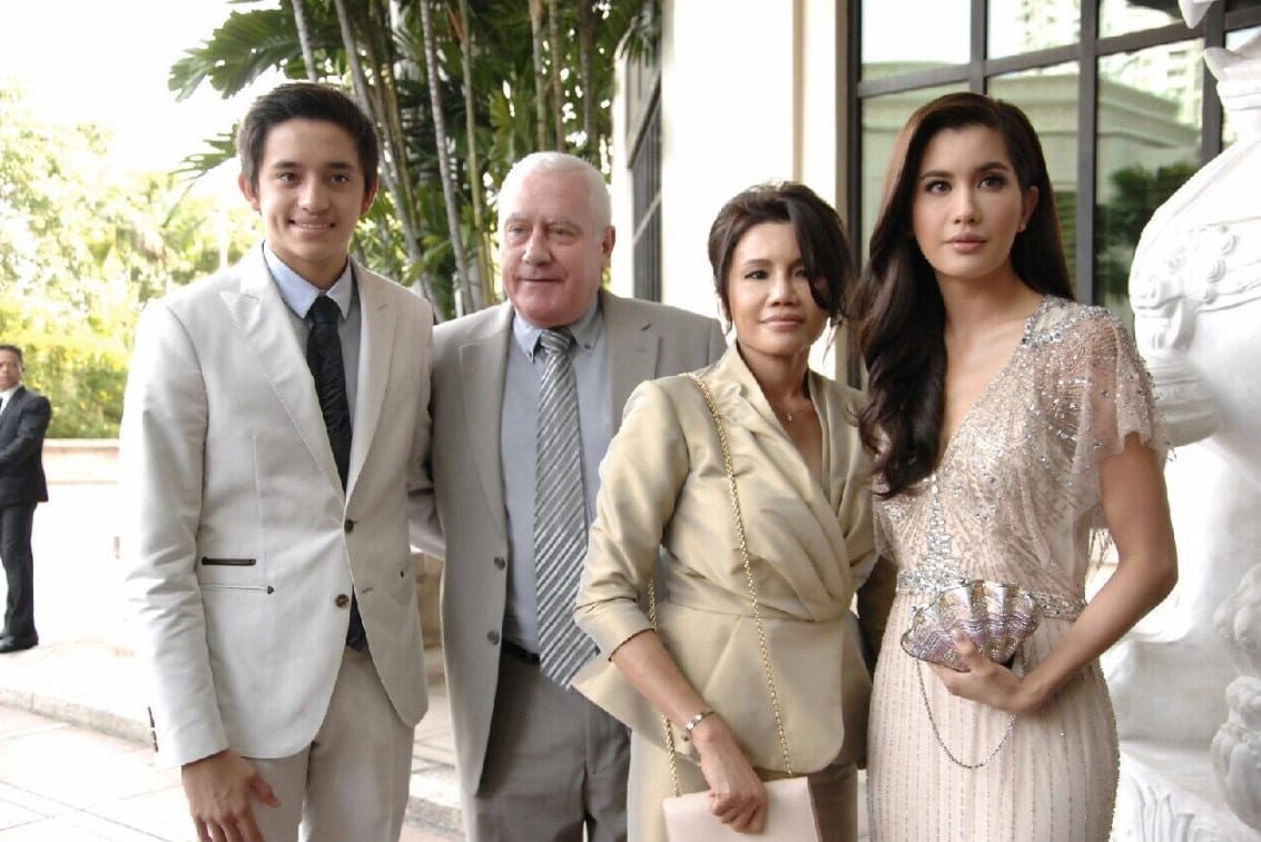 ภาพครอบครัว ปู ไปรยา