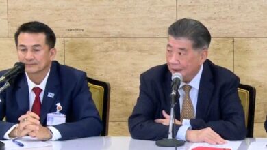 ภูมิธรรม เวชยชัย