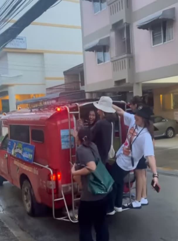 วอลเลย์บอลหญิงไทย โหนรถแดง เชียงใหม่