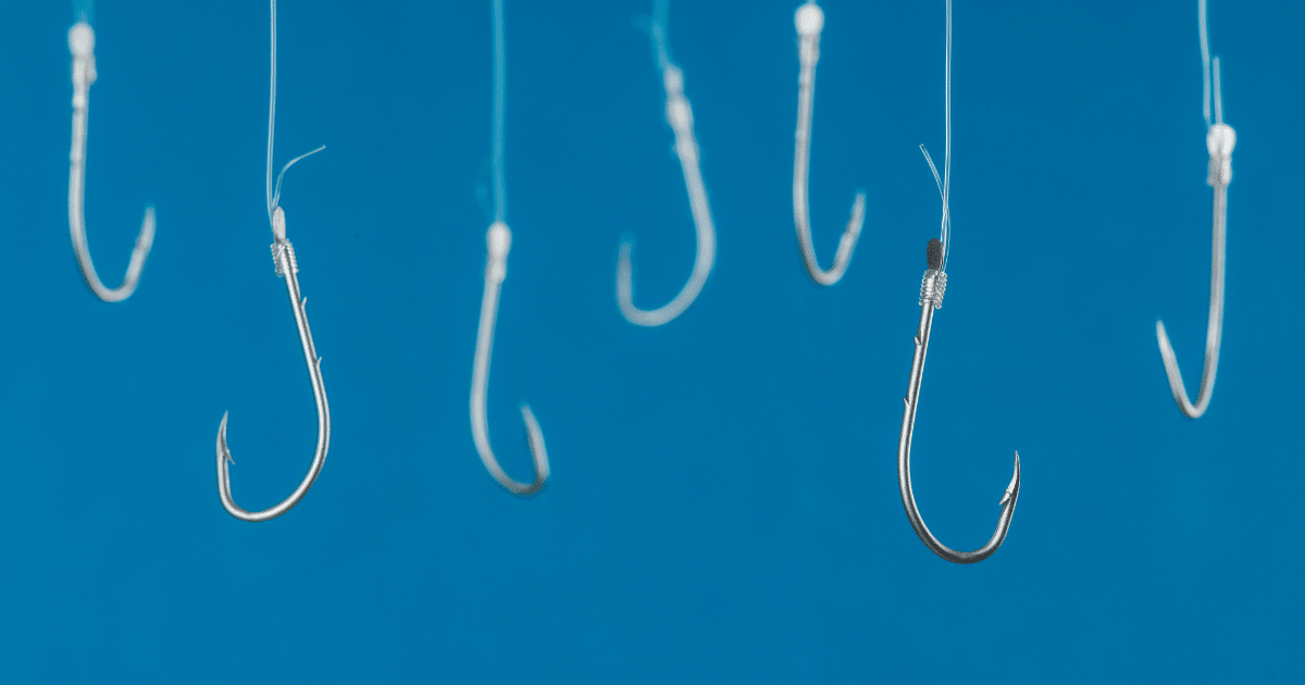 สั่งผัดเผ็ดแถมตะขอเบ็ด