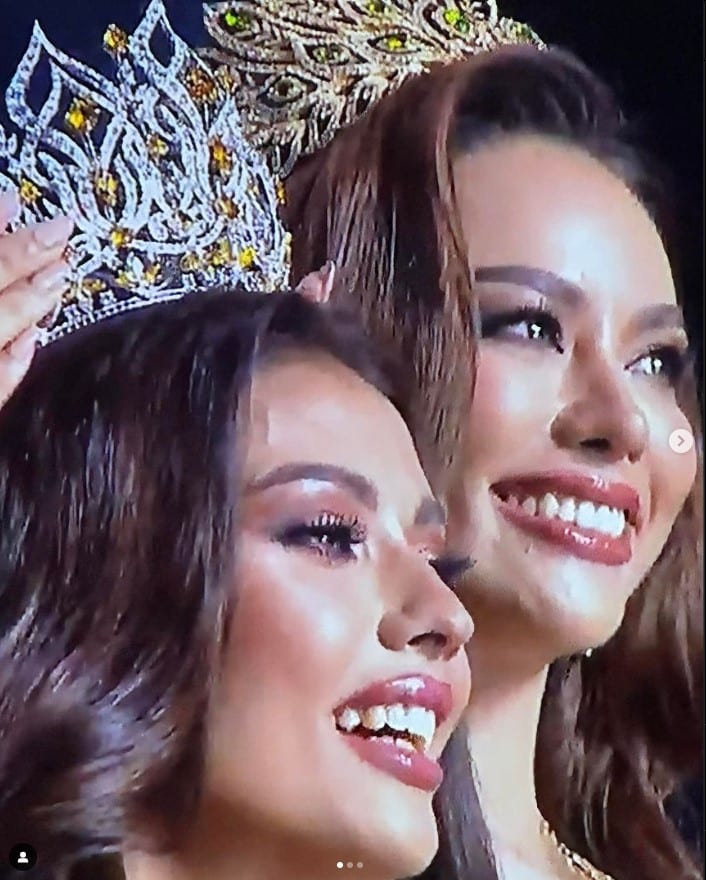 หญิง รฐา โพสต์ถึง แอนโทเนีย