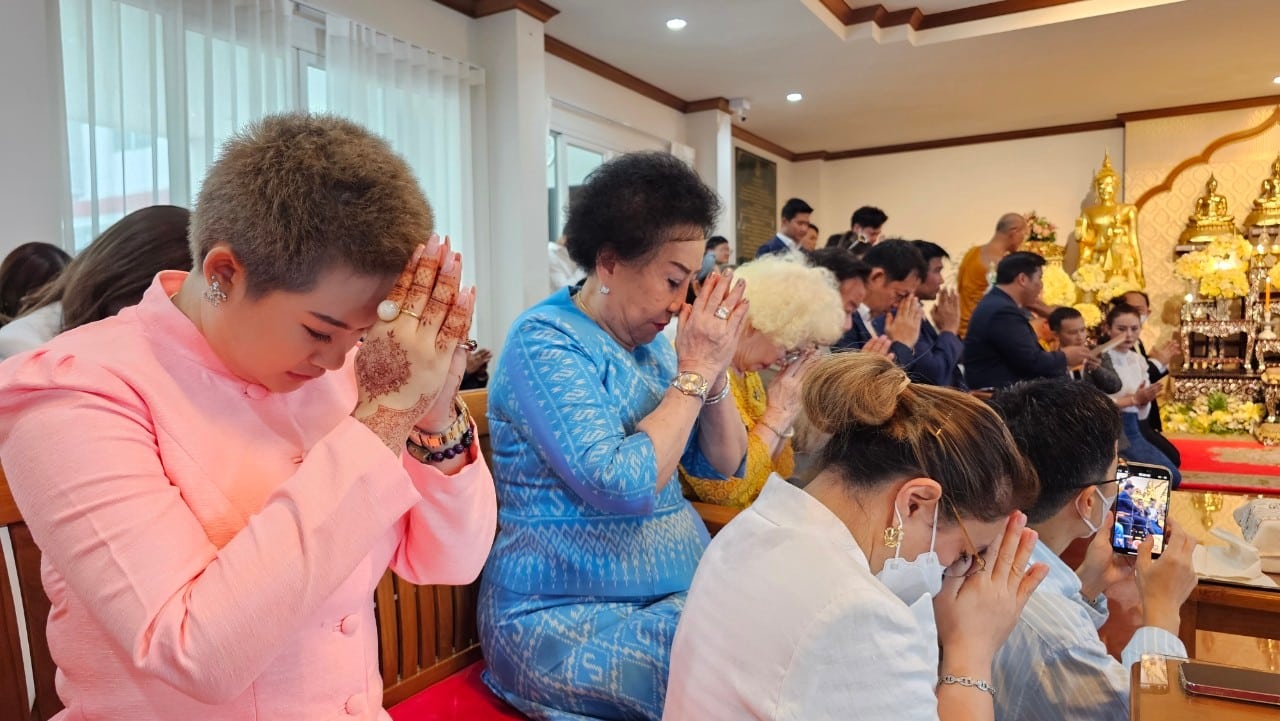 หมอปลายท่านอ้นทำบุญวัดยานนาวา