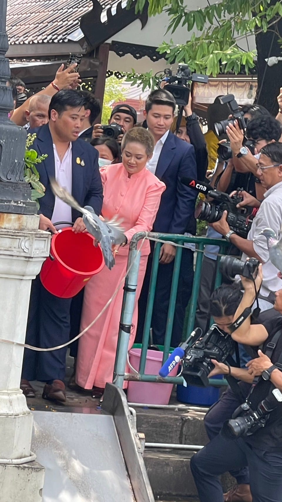 หมอปลายท่านอ้นทำบุญวัดยานนาวา