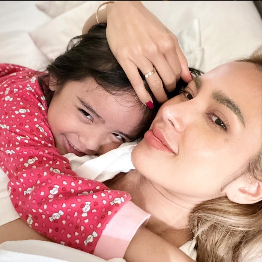 อุ้ม ลักขณา ล่าสุด ชุดบิกินี่ ฟาดมูฟออน