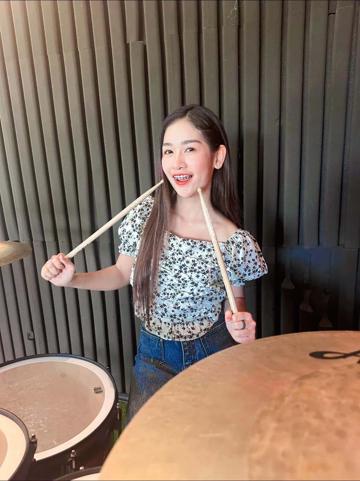 เบลล์ นักร้องลูกทุ่ง ฟาดเคราะห์หนัก