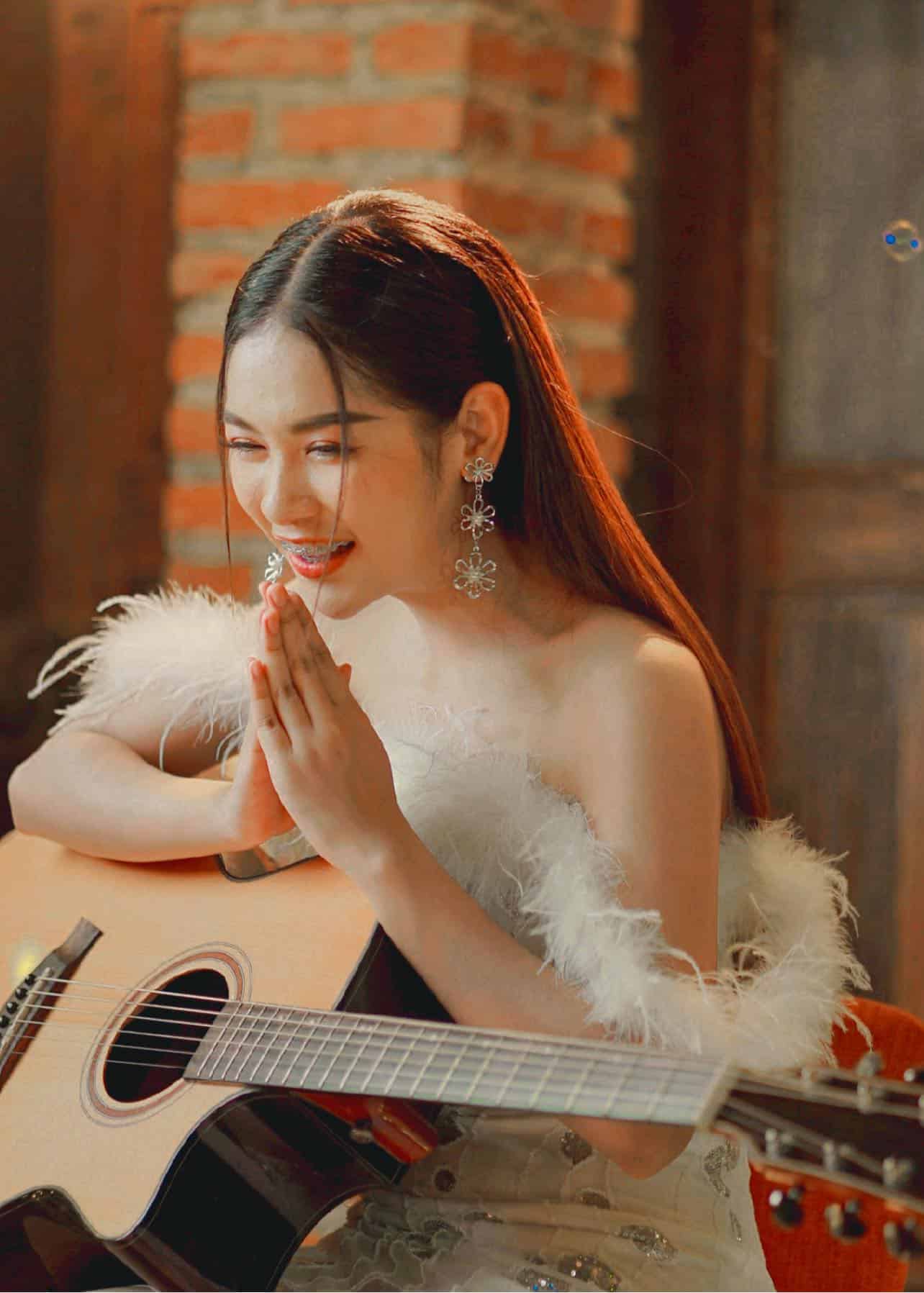 เบลล์ นิภาดา ถูกสิบล้อผ่าไฟแดง