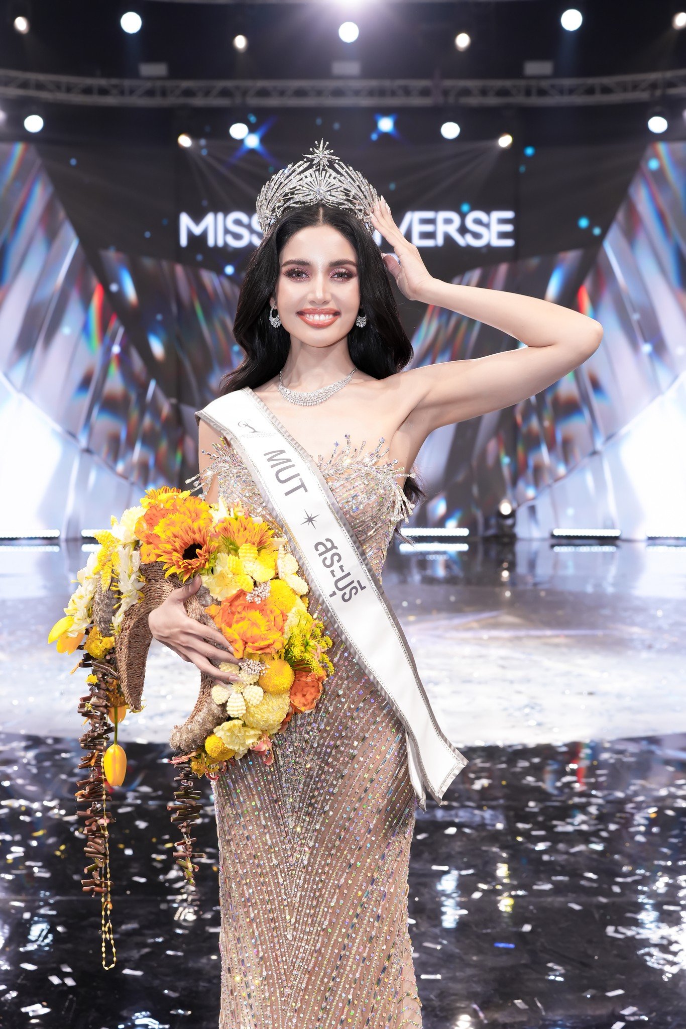 เปิดตำนานนักสู้ วีณา ปวีณา นางรอง 3 เวที สู่ตัวเต็ง MUT 2025