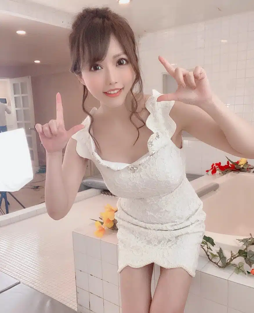 เปิดวาร์ป รีโอนะ โทมิยาสุ