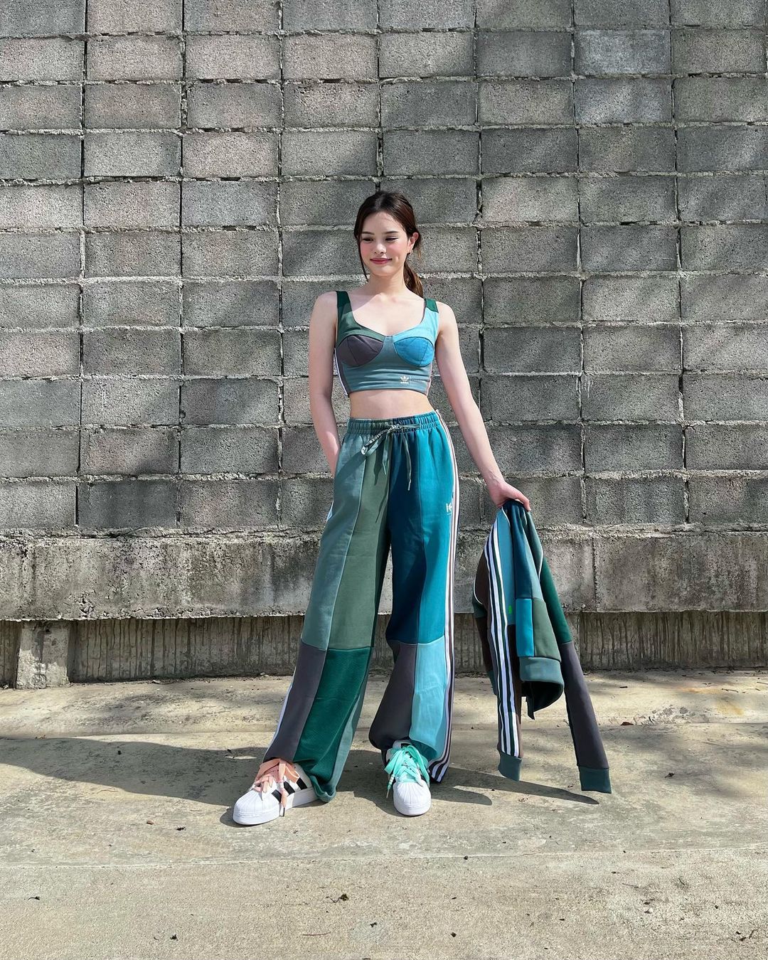 แอลลี่ อชิ มิย่า