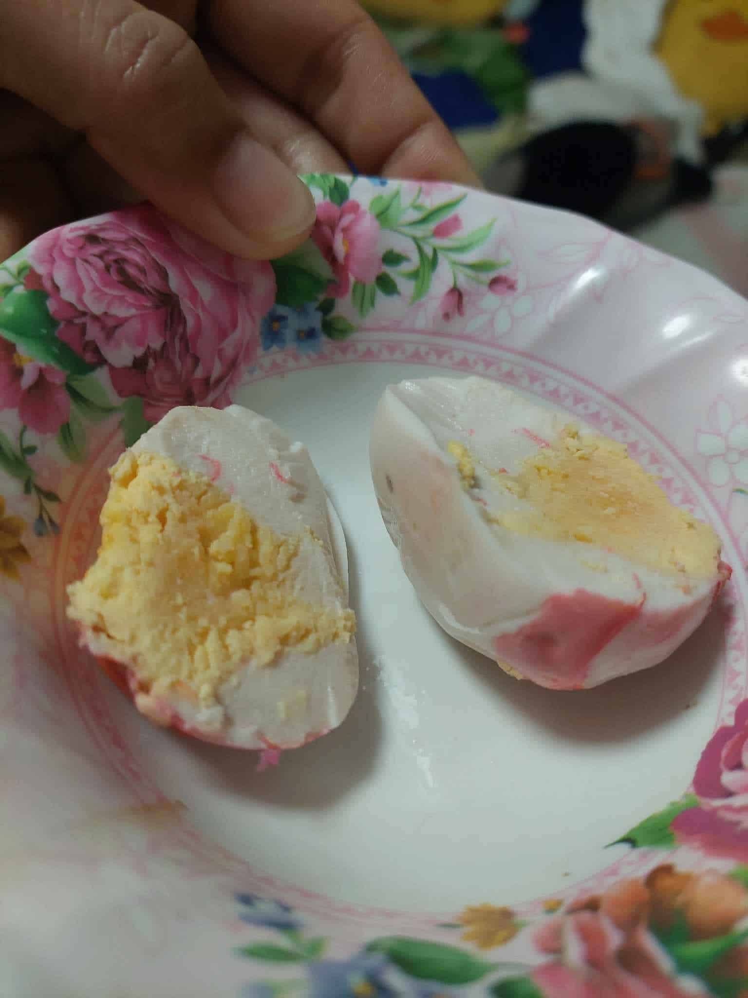 ไข่ต้มสีชมพูมีจริงไหม