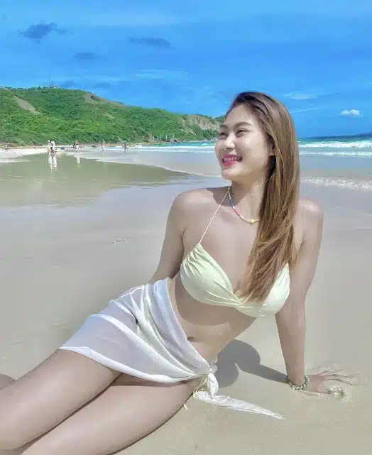 ไอด้า ไอรดา ปานท้าว ประวัติ ชุดว่ายน้ำ ig