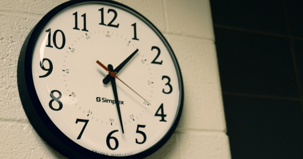 ฝันว่าได้นาฬิกาเรือนใหม่ บอกความหมาย ทำนายความฝัน ตีเลขเด็ด