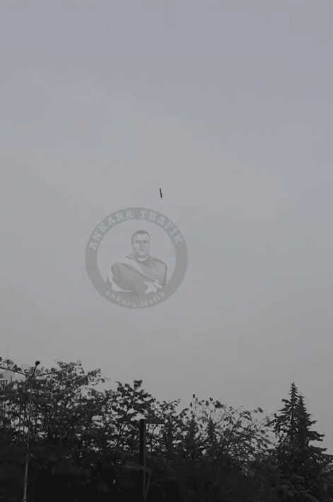 ถังเชื้อเพลงกำลังร่วงดิ่งลงจากฟ้า