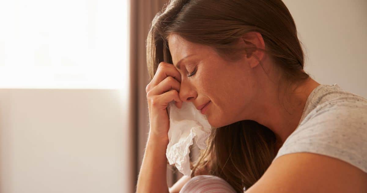 การร้องไห้เป็นเรื่องปกติจริงหรือไม่