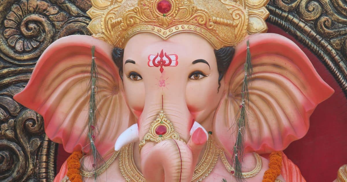 ขั้นตอนการสรงน้ำพระพิฆเนศ