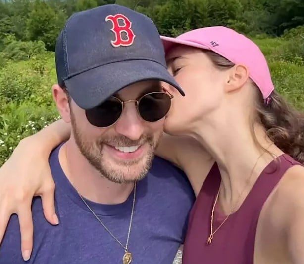 คริส อีแวนส์ แต่งงาน