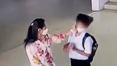 ครูตบหน้านักเรียน