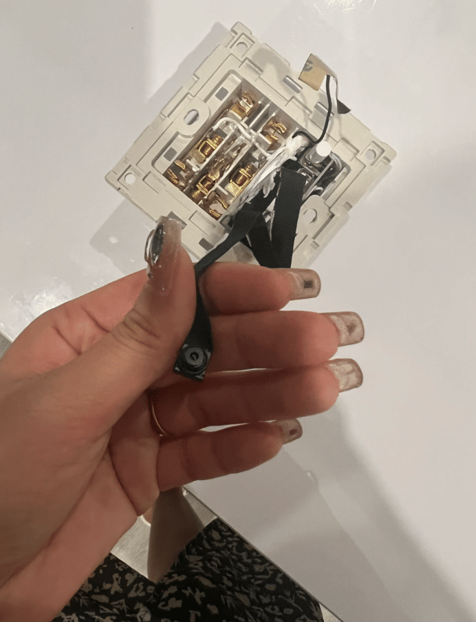 คู่รักชาวจีนเจอซ่อนกล้องในโรมแรมมาเลยเซีย