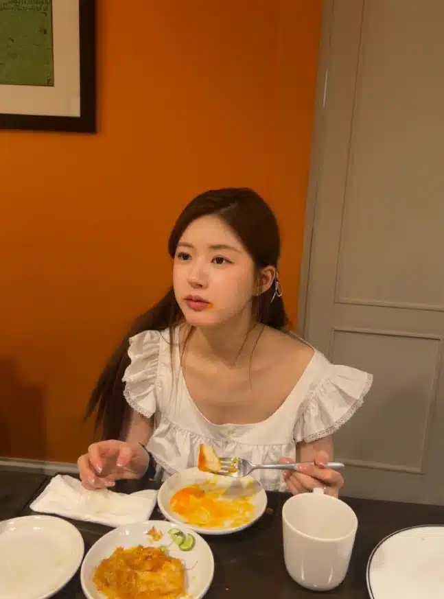 จ้าวลู่ซือ ไข่ดาว