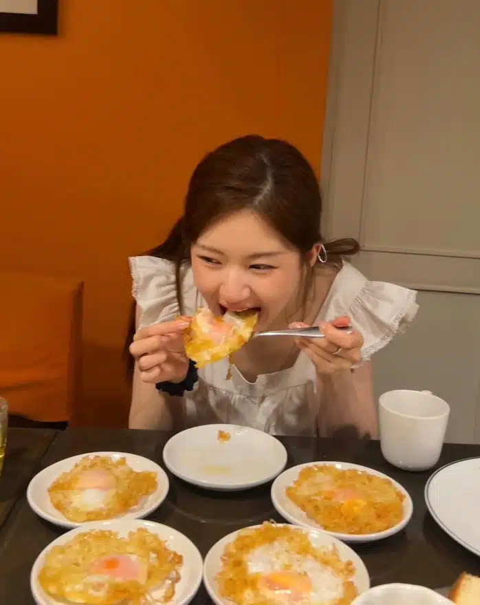 จ้าวลู่ซือ ไข่ดาว