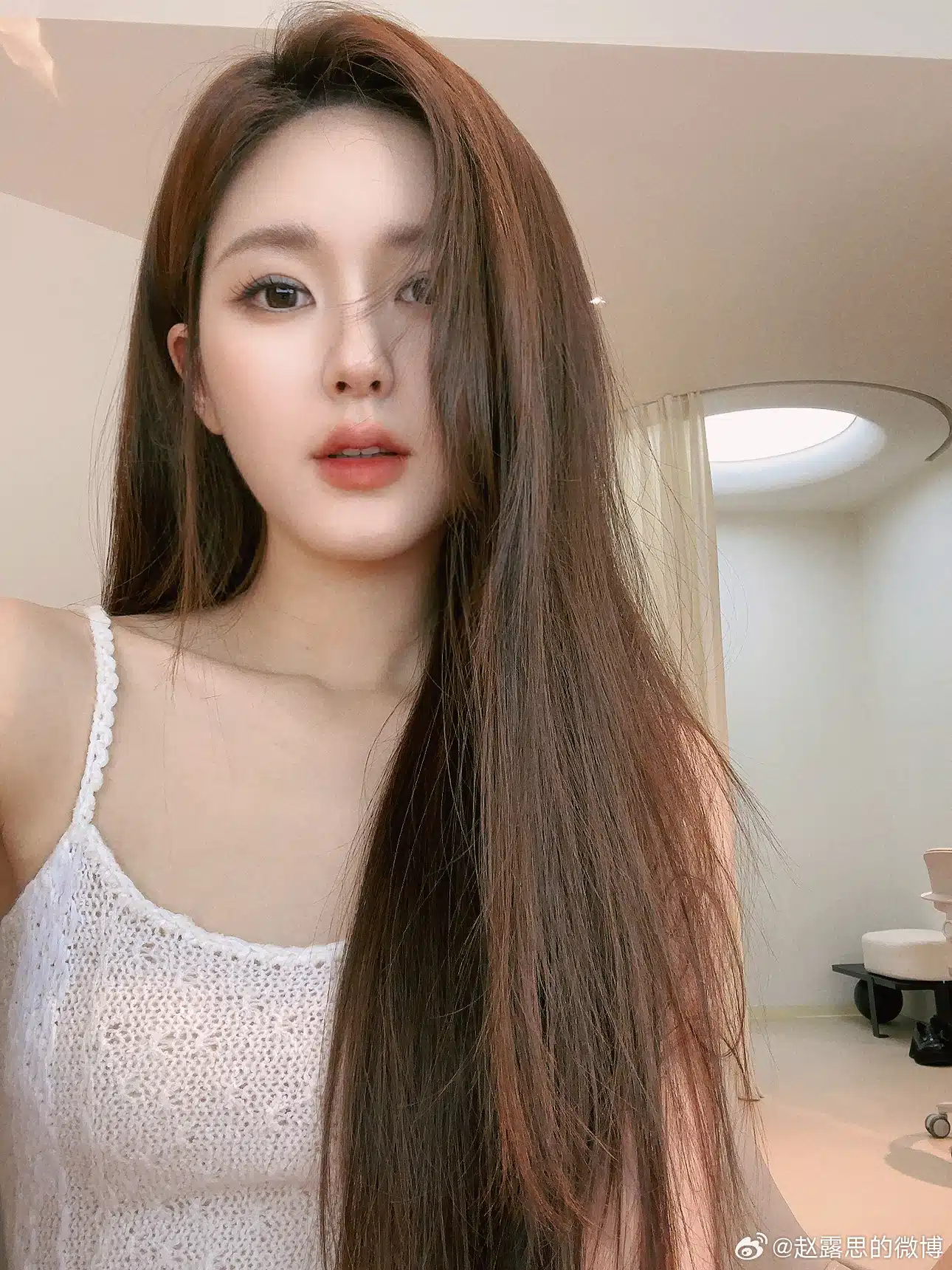 จ้าวลู่ซือ ไข่ดาว
