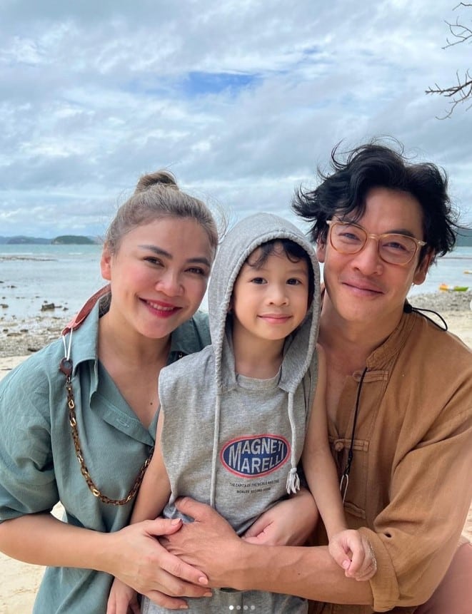 ชาคริต ภรรยา เข้าโรงพยาบาล