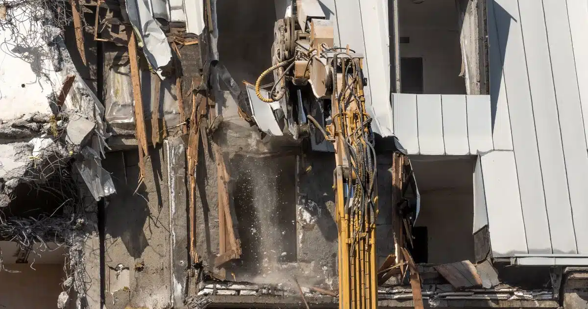 อ่านคำทำนายฝัน รื้อบ้าน