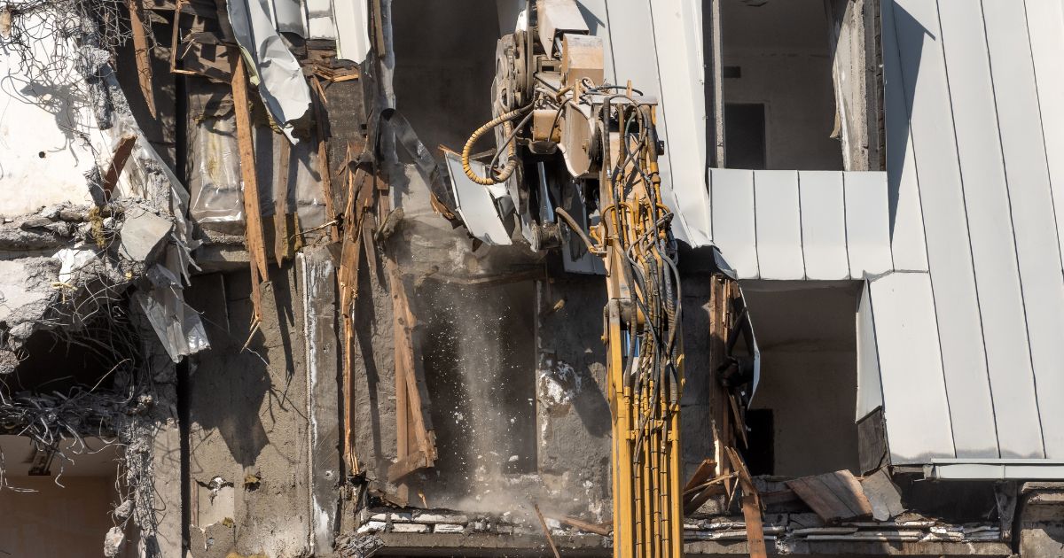 ทำนายฝัน รื้อบ้าน