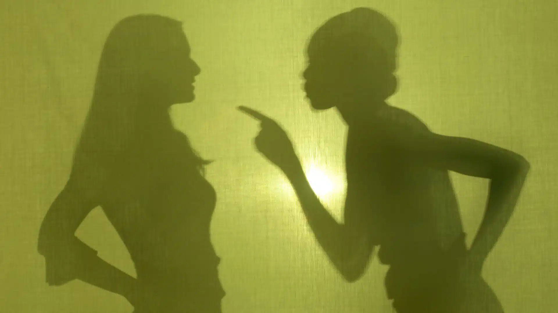 ฝันว่าเถียงกับพ่อแม่