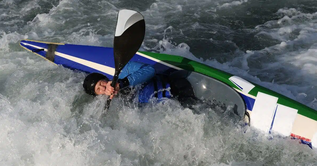 ฝันเห็นเรือล่มต่อหน้า