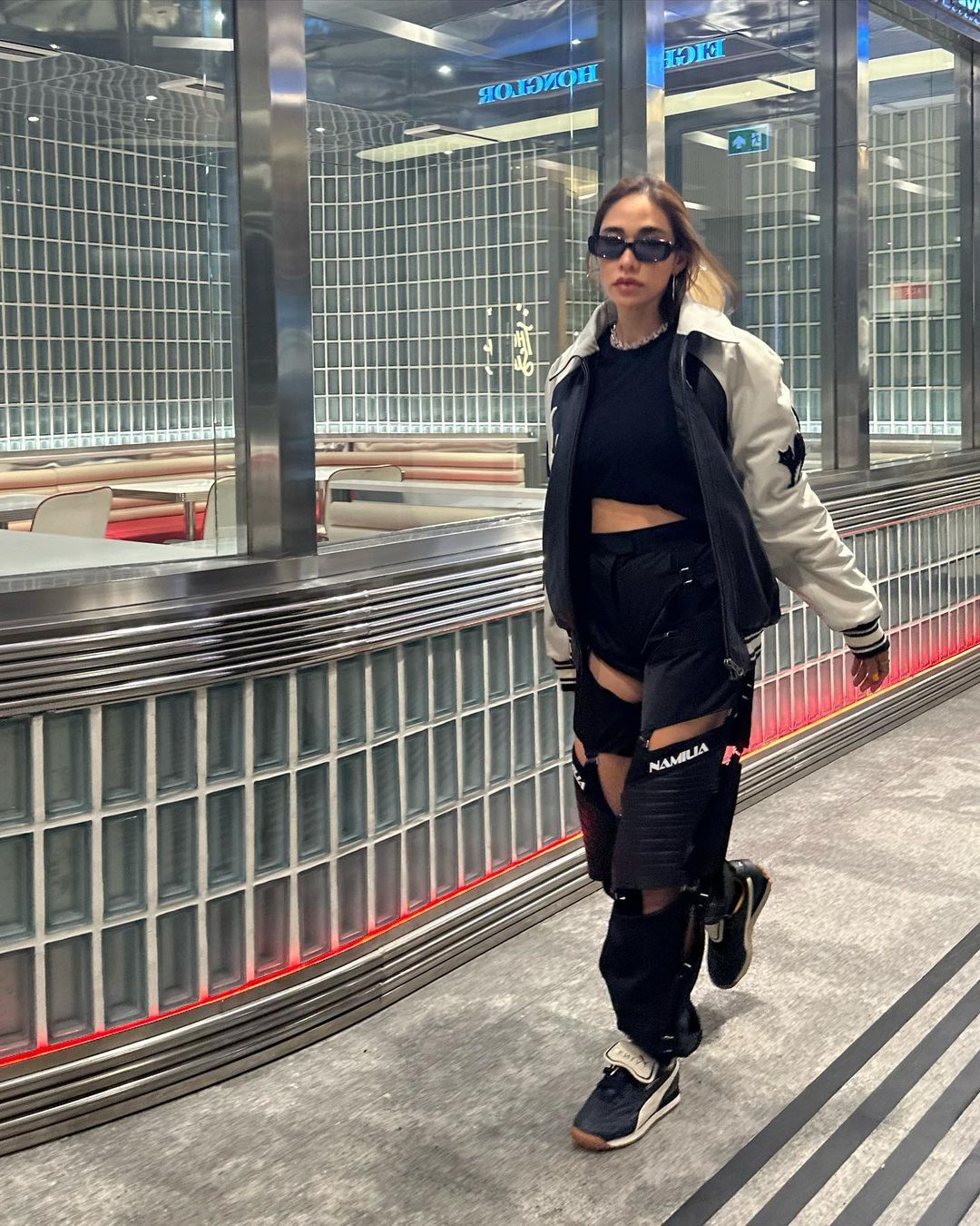 พลอย โพสต์ตัดพ้อรัว ๆ